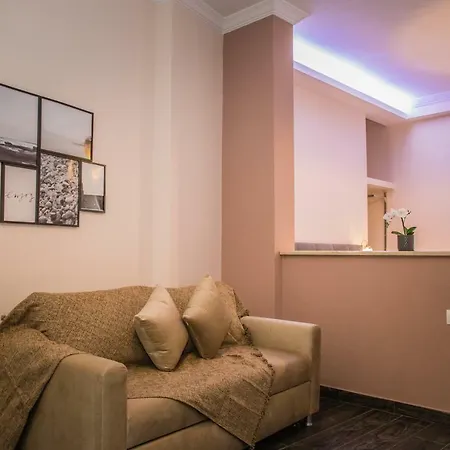 Four Seasons B Guest house *